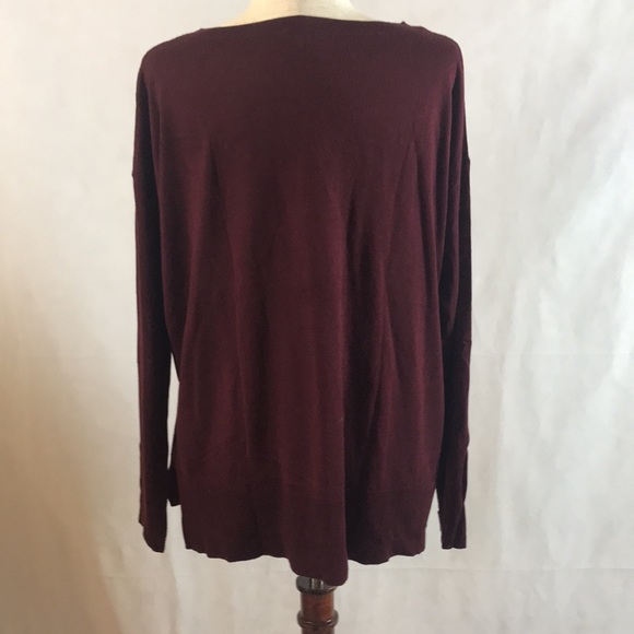 NWOT H&M Sweater with Scoop Neck and Hi-Lo hem with side slits - Picture 2 of 8